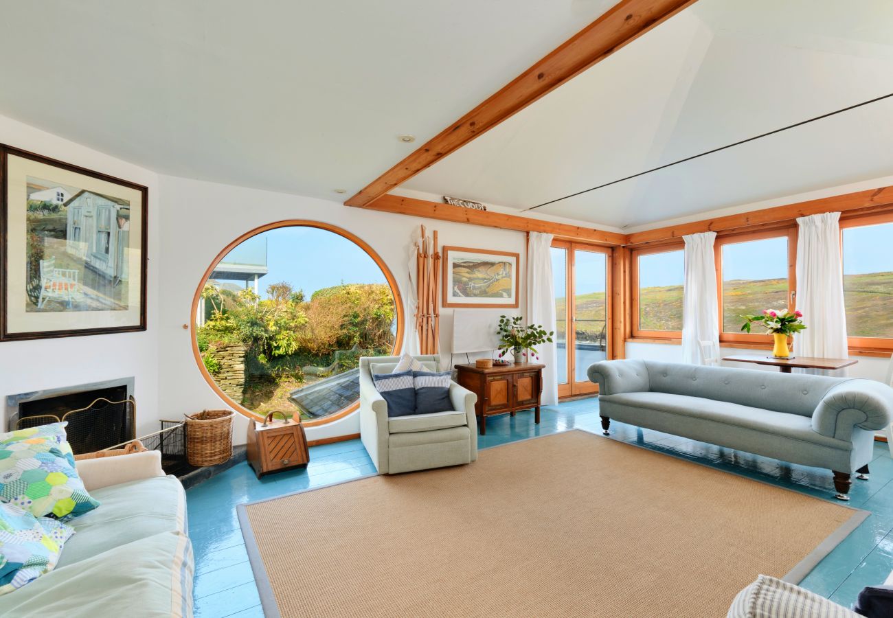 House in Porthcothan Bay - The Cuddy