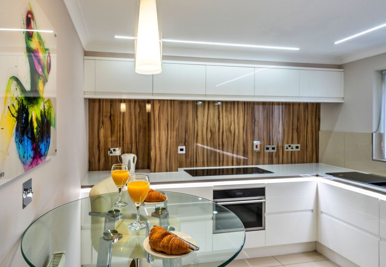 House in Bower Hinton - Hollies Cottage, Oak