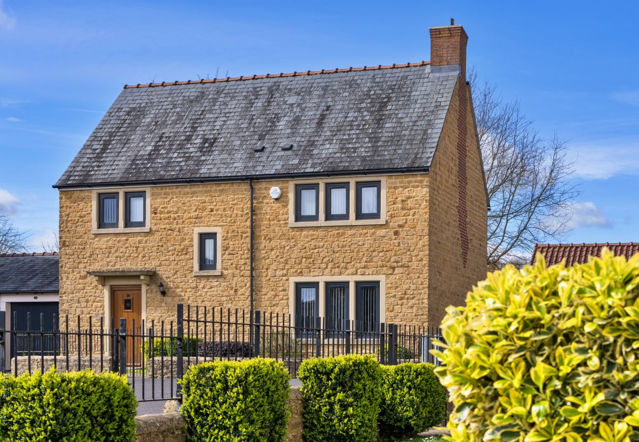 House in Bower Hinton - Hollies Cottage, Elm