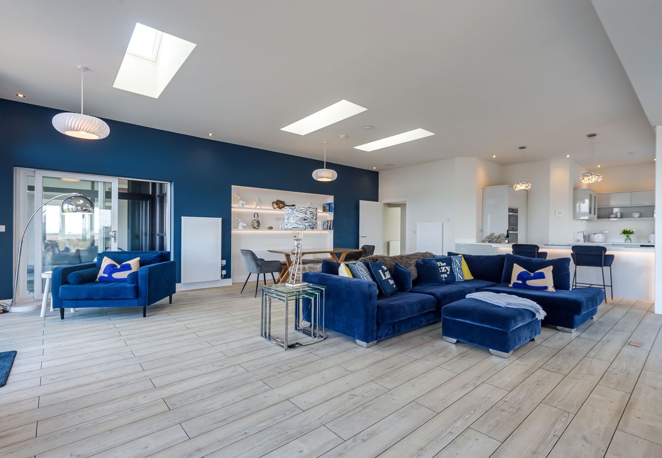 Apartment in Scarborough - The Penthouse, Scarborough