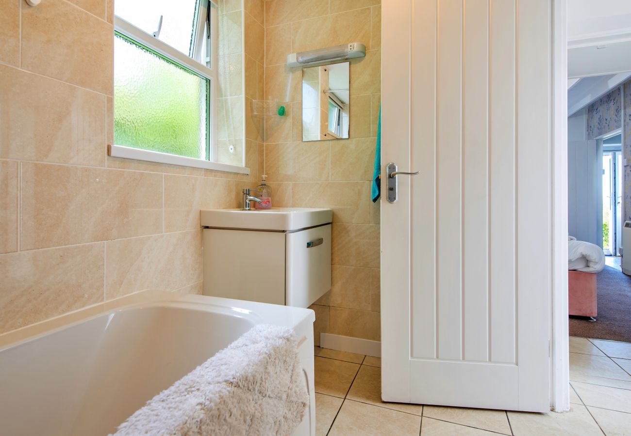 Cottage in Dinas Cross - Arfron