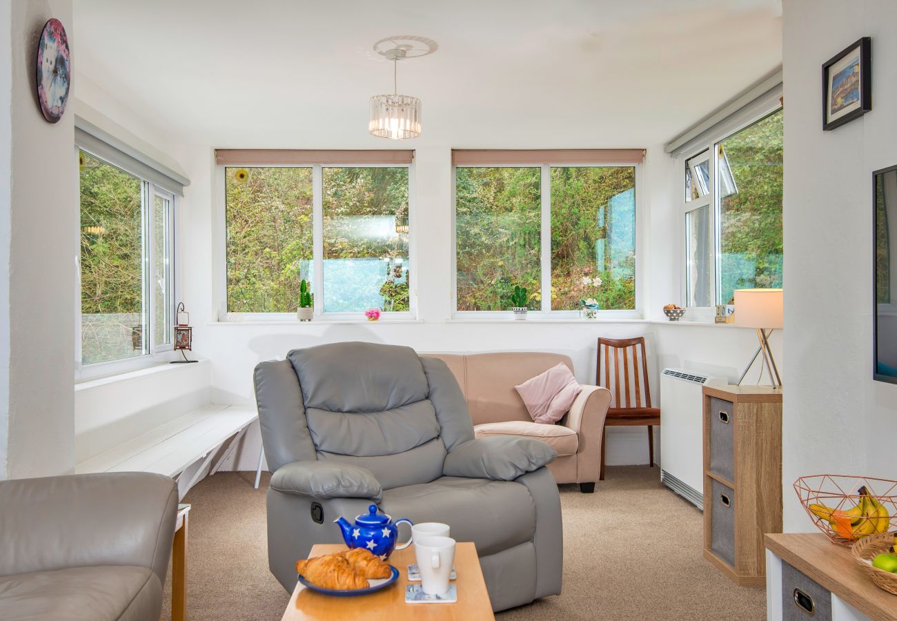 Cottage in Dinas Cross - Arfron