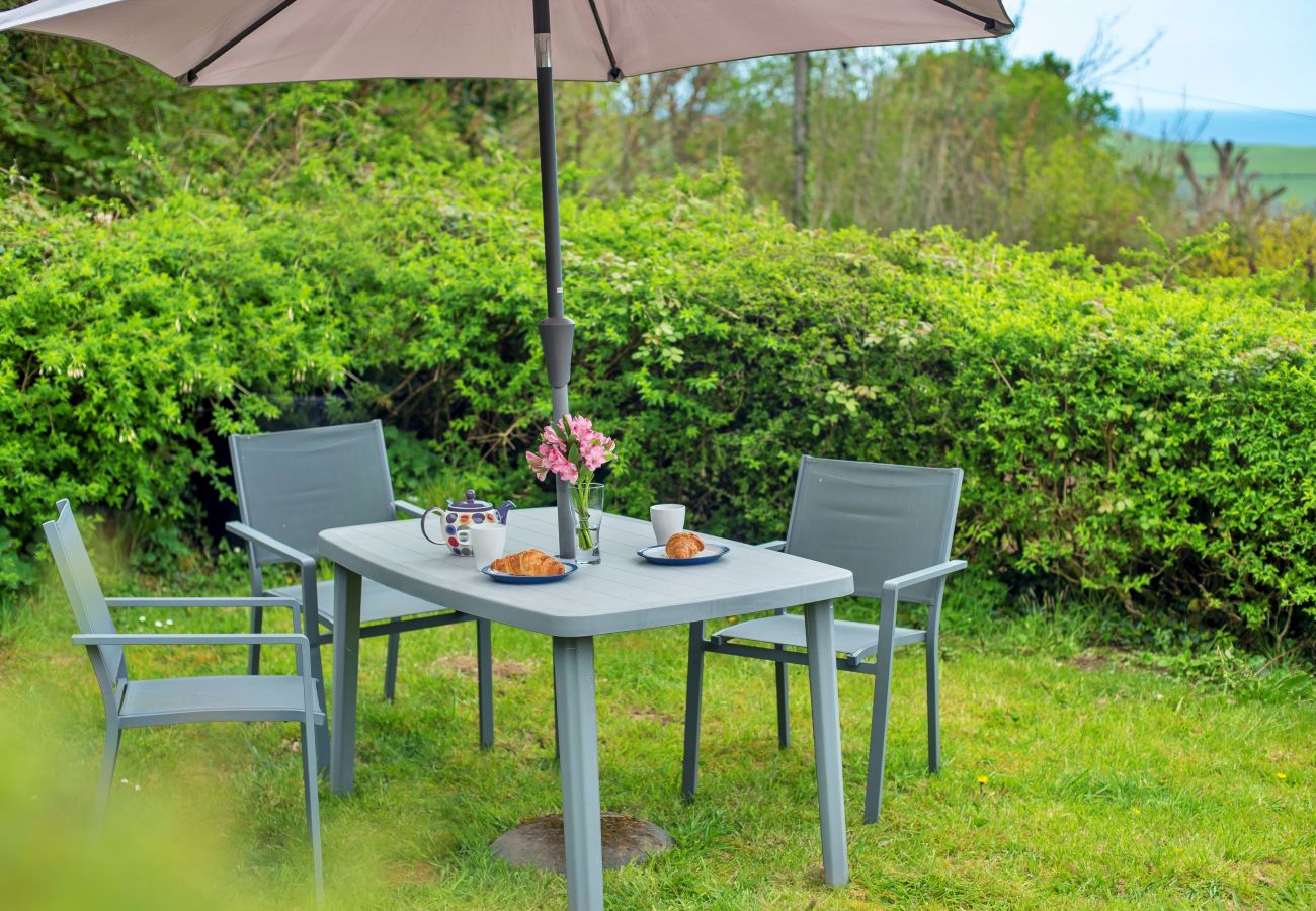 Cottage in Dinas Cross - Arfron