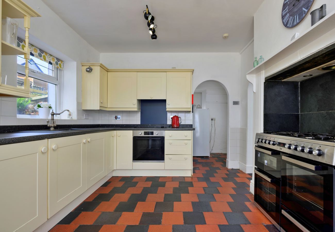 House in Criccieth - Gwynle