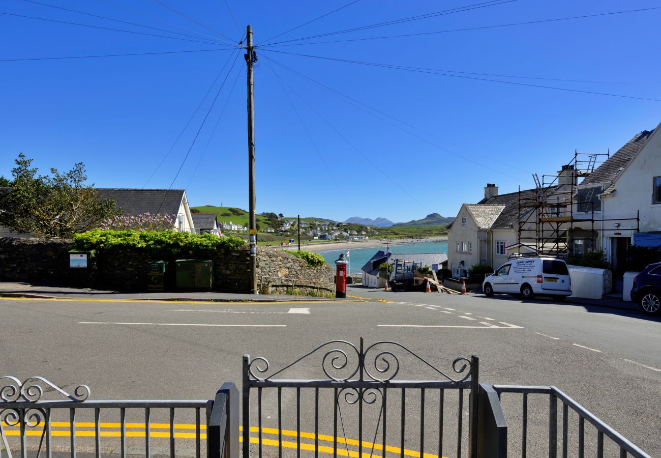 House in Criccieth - Gwynle