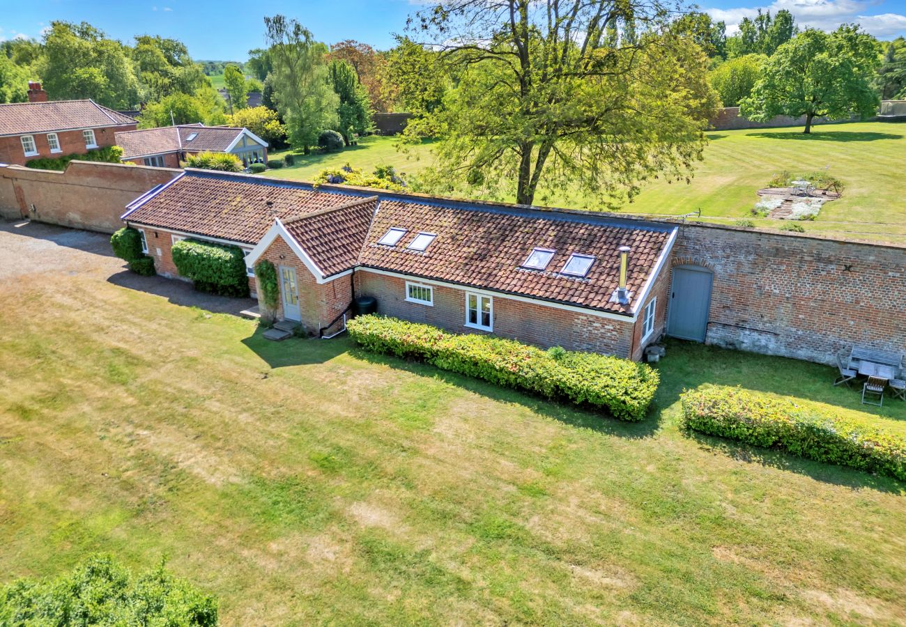 Cottage in Oakley - The Pottage