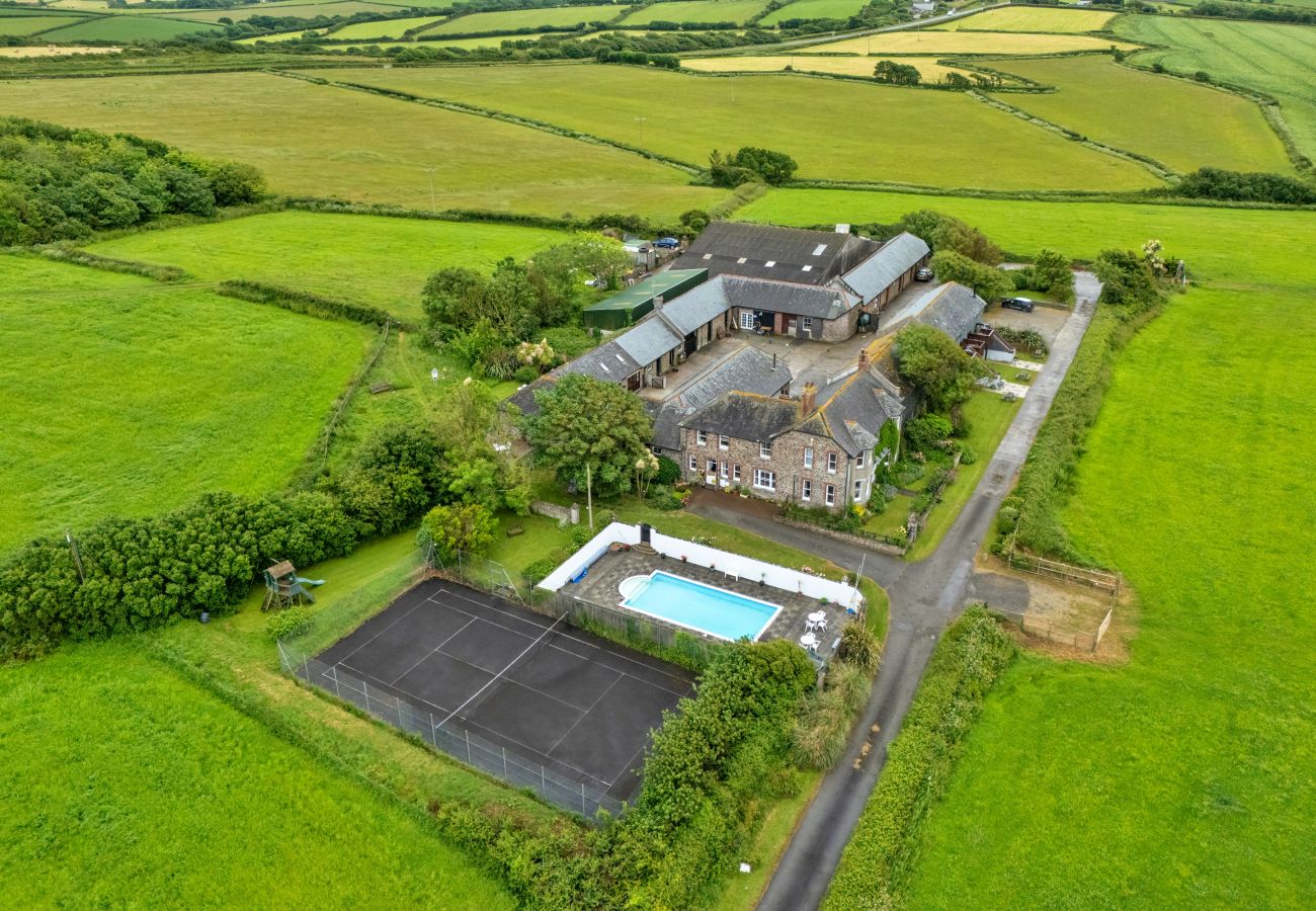 Cottage in Widemouth Bay - Barn, Quinceborough Farm
