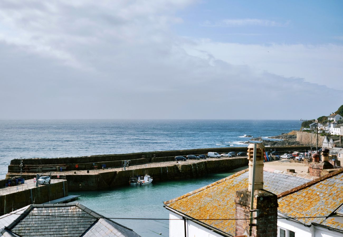 Cottage in Mousehole - Agan Chi