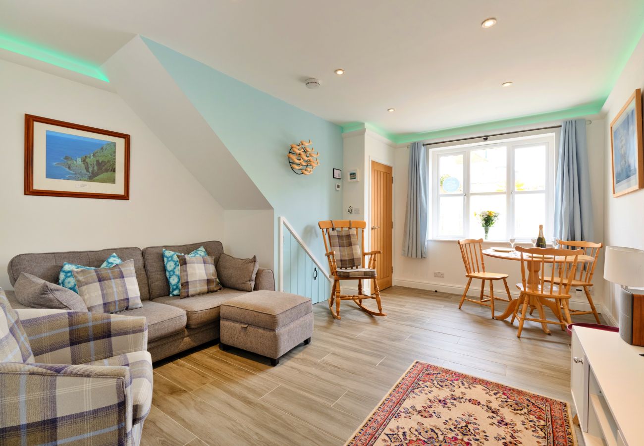Cottage in Mousehole - Agan Chi