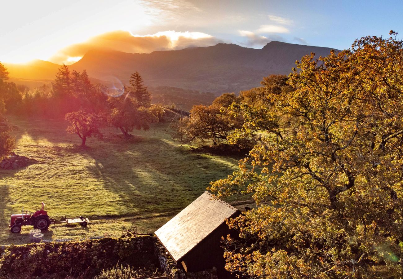 Cottage in Dolgellau - Little Meadow Retreat