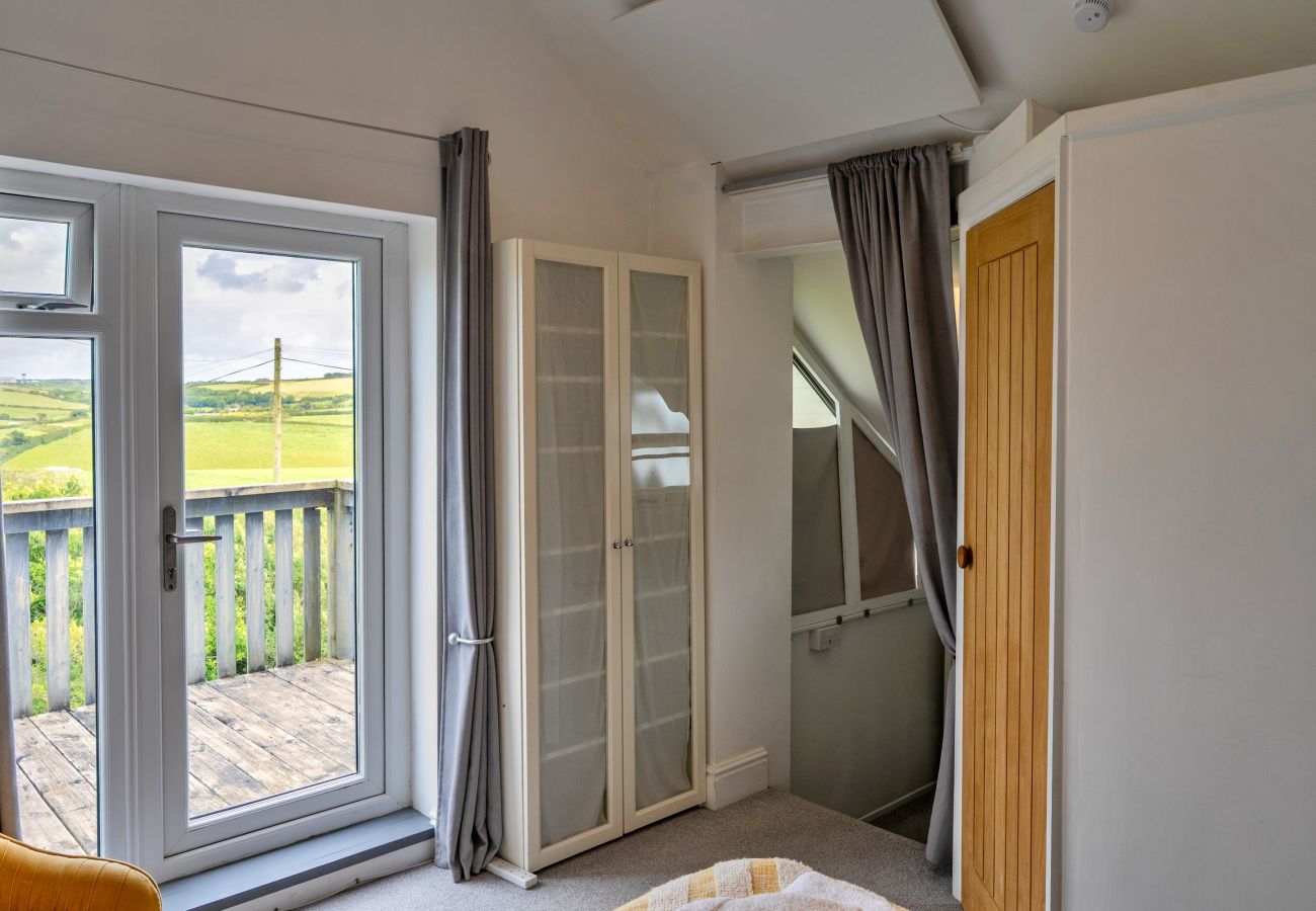 Cabin in Porth - Three Gables