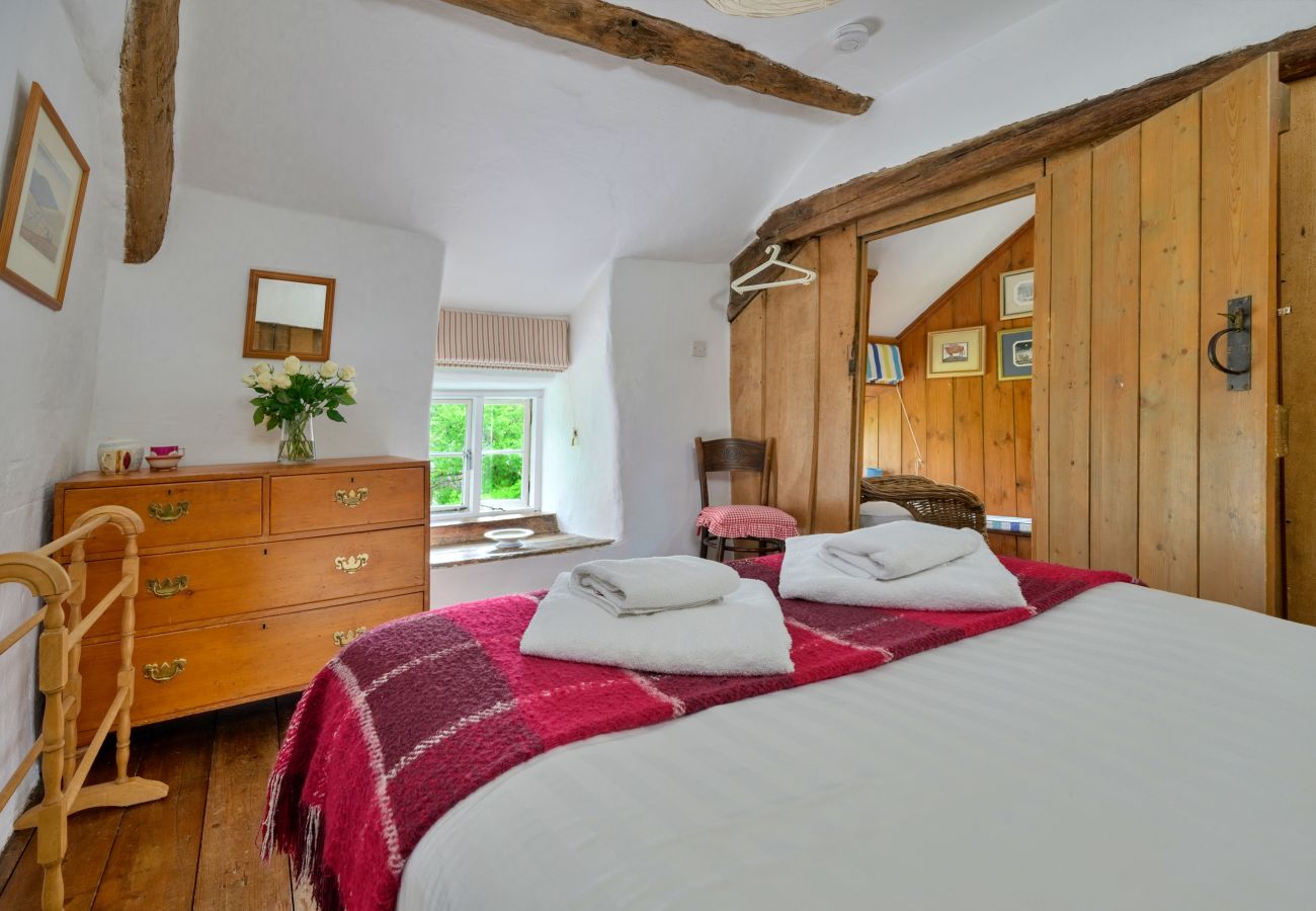 Cottage in Blaenau Ffestiniog - Tafarn Trip
