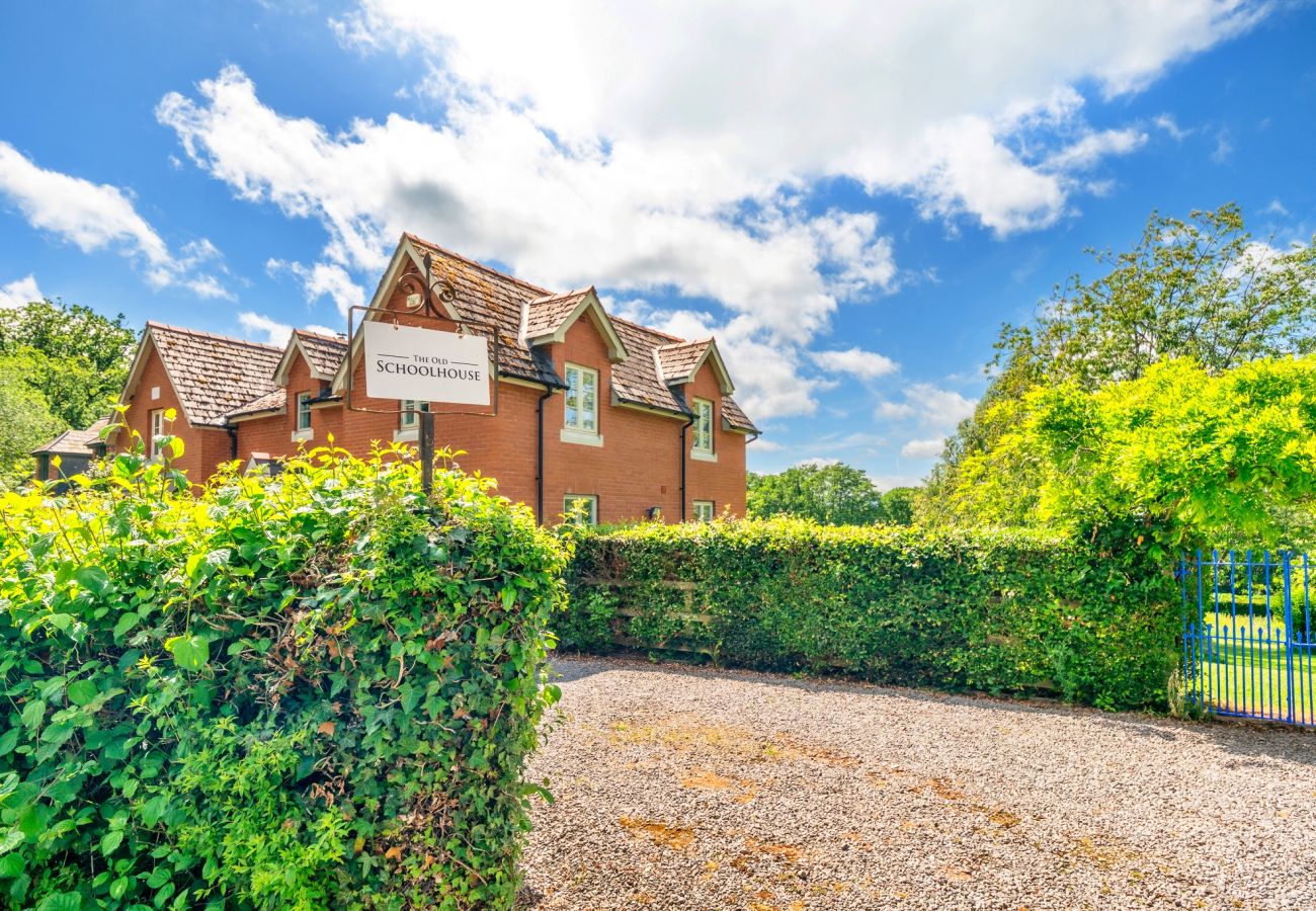 House in Raglan - The Old Schoolhouse at Penrhos