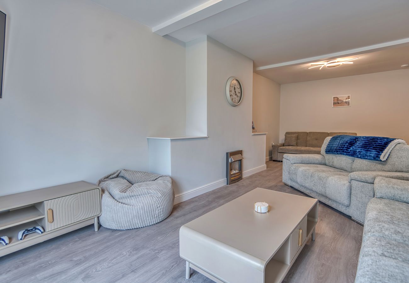 House in Pembroke Dock - Dockyard House