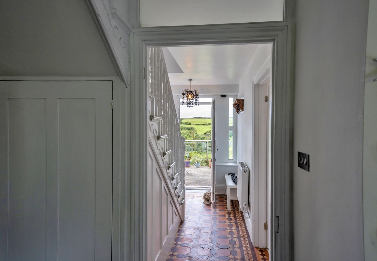 House in Treknow - Strand House