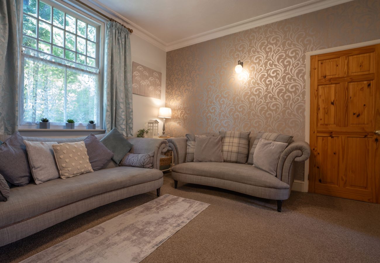 House in Derby - House on The Green