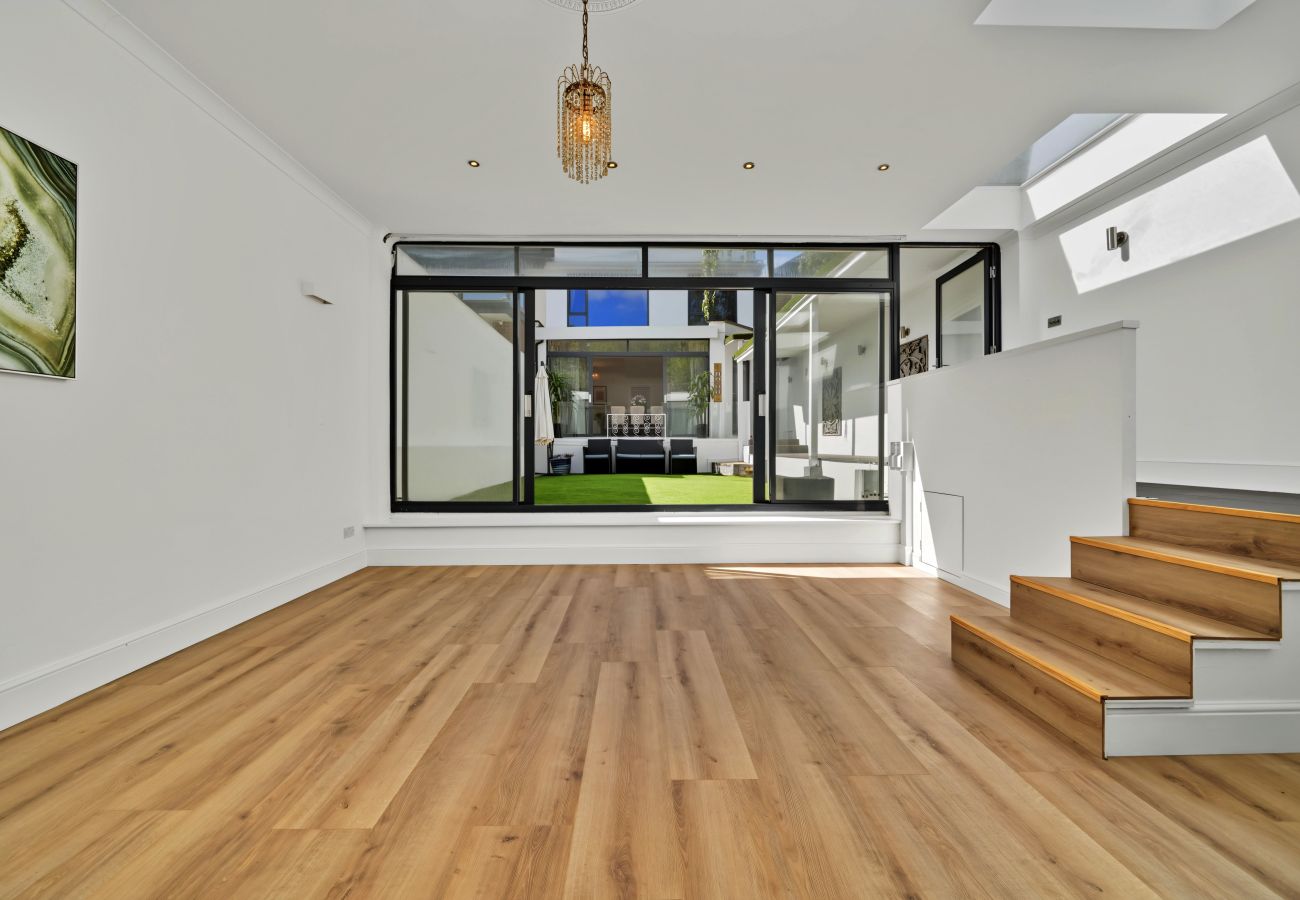 House in Chiswick  - Ellesmere