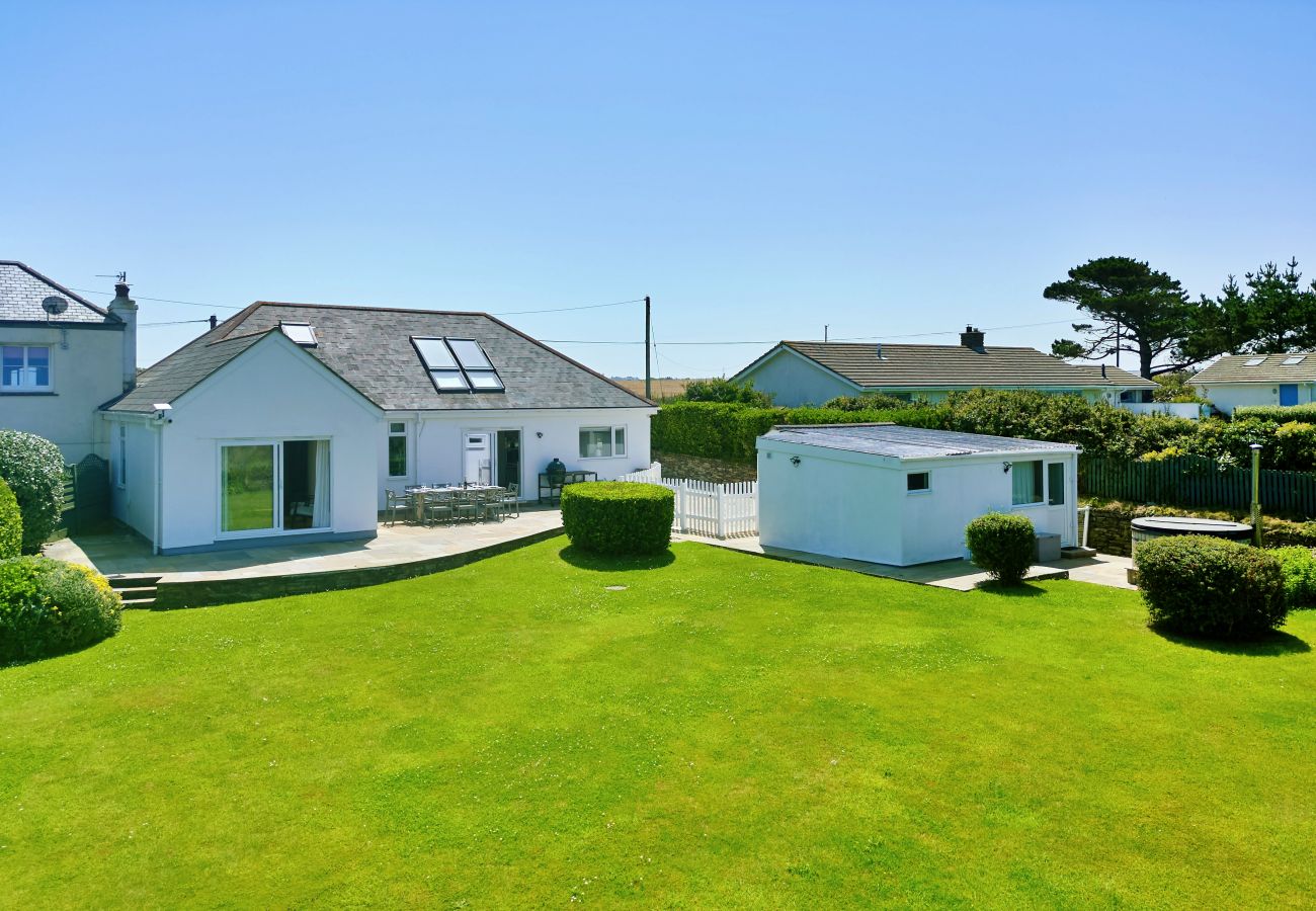 House in Porthcothan Bay - The Coast House
