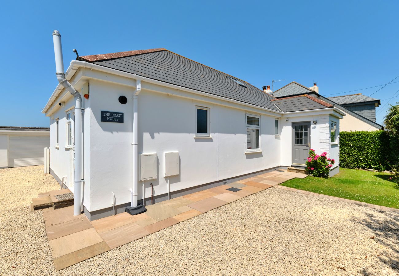 House in Porthcothan Bay - The Coast House