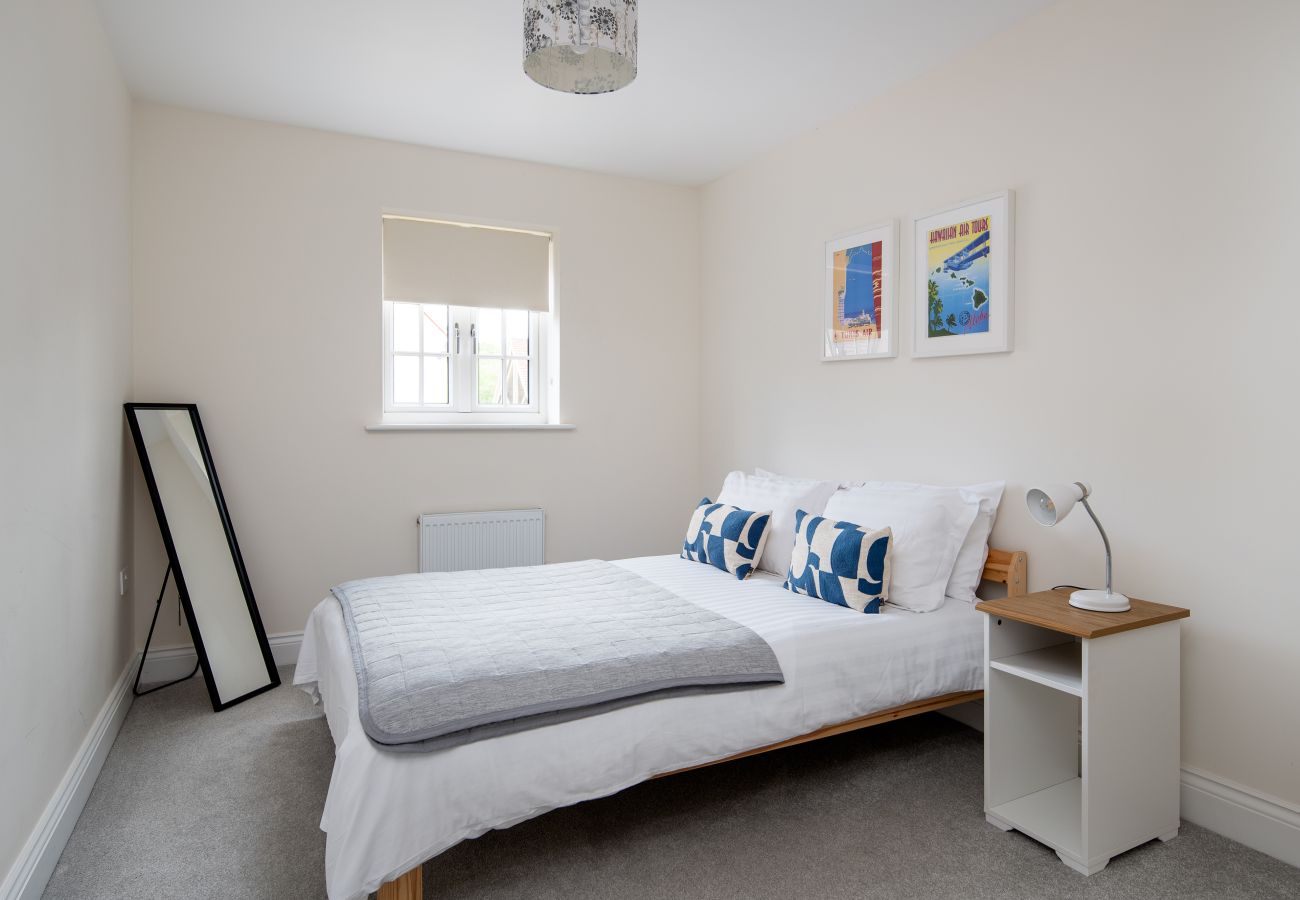 Cottage in Brackley - Field View
