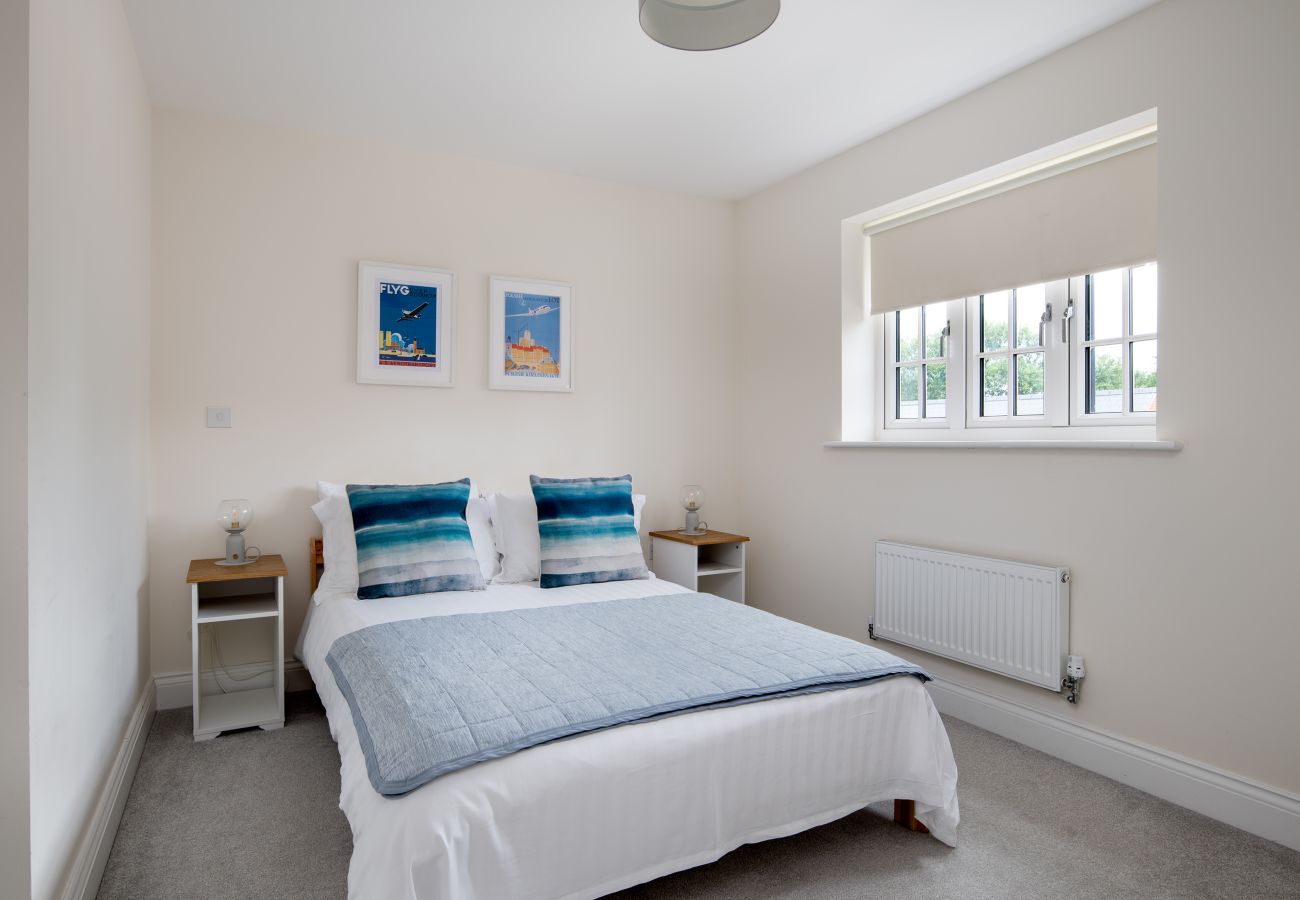Cottage in Brackley - Field View