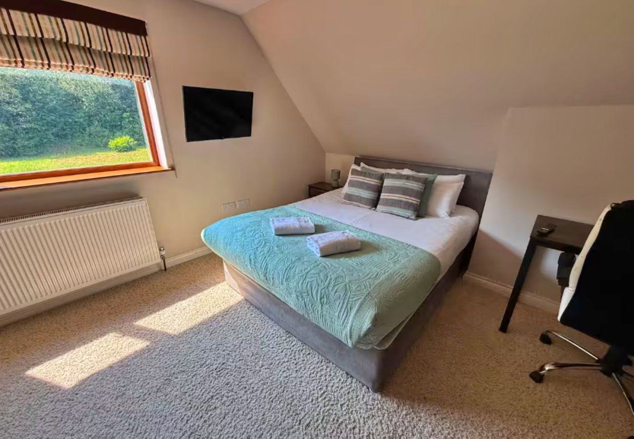 House in Bryncoch - Bryncoch Retreat