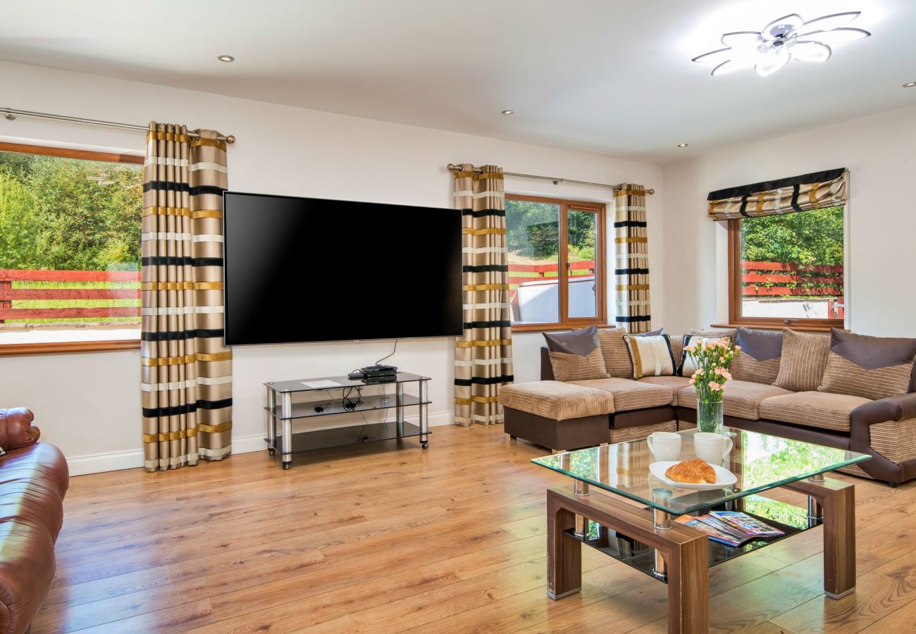 House in Bryncoch - Bryncoch Retreat