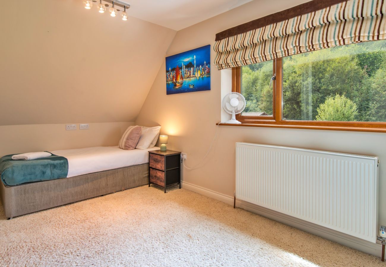House in Bryncoch - Bryncoch Retreat
