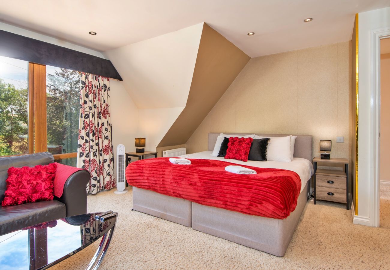 House in Bryncoch - Bryncoch Retreat
