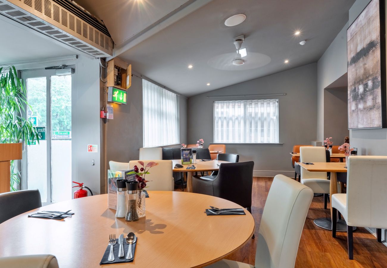Apartment in Charnock Richard - Park Hall, 2 Bedroom Apartment