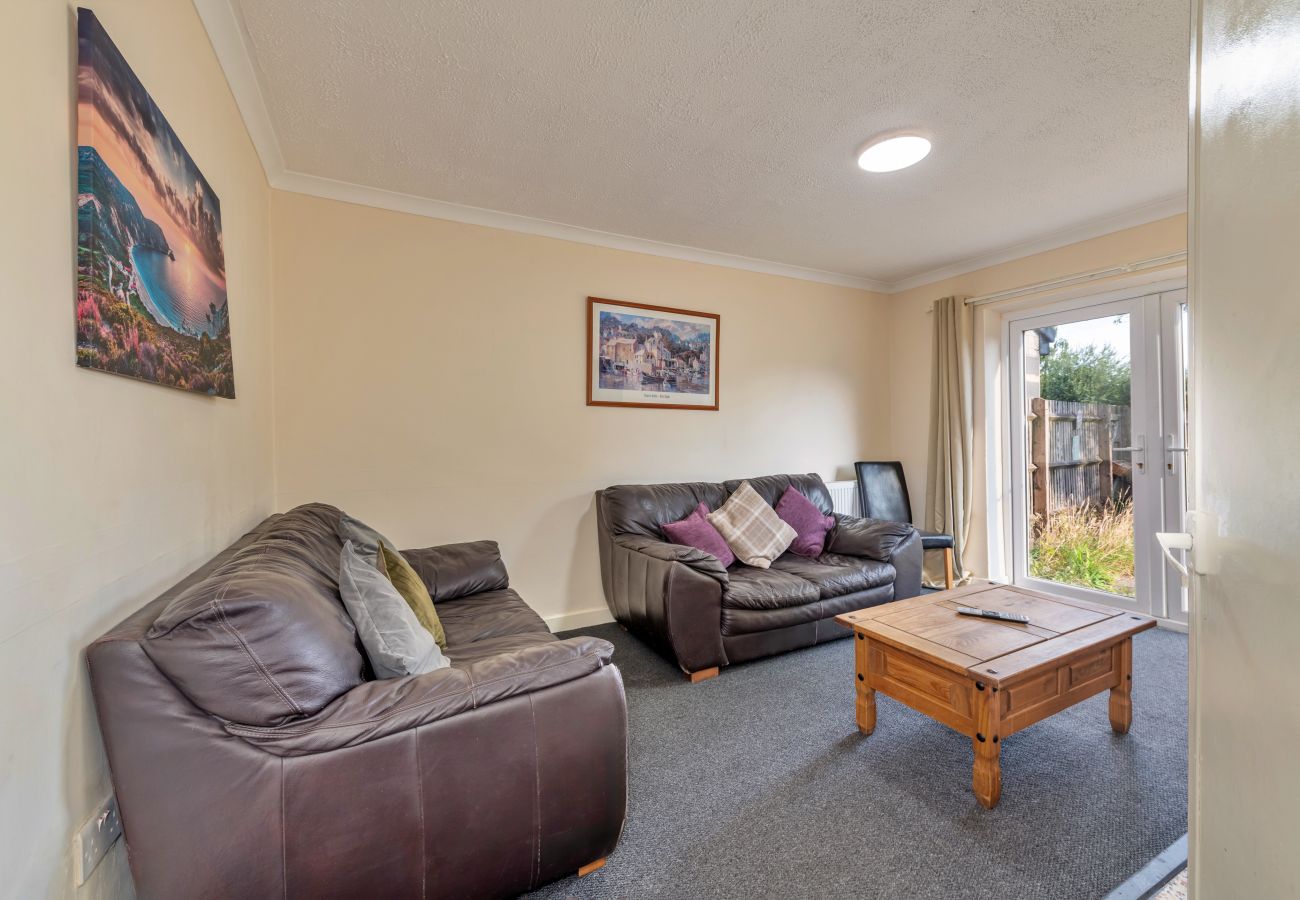 House in Wolverhampton - Bhllys