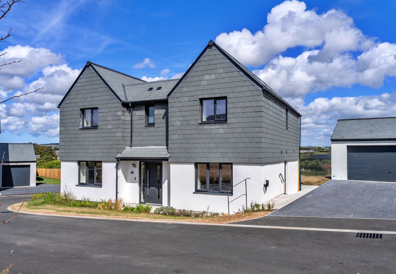 House in Upton - Tir Ha Mor