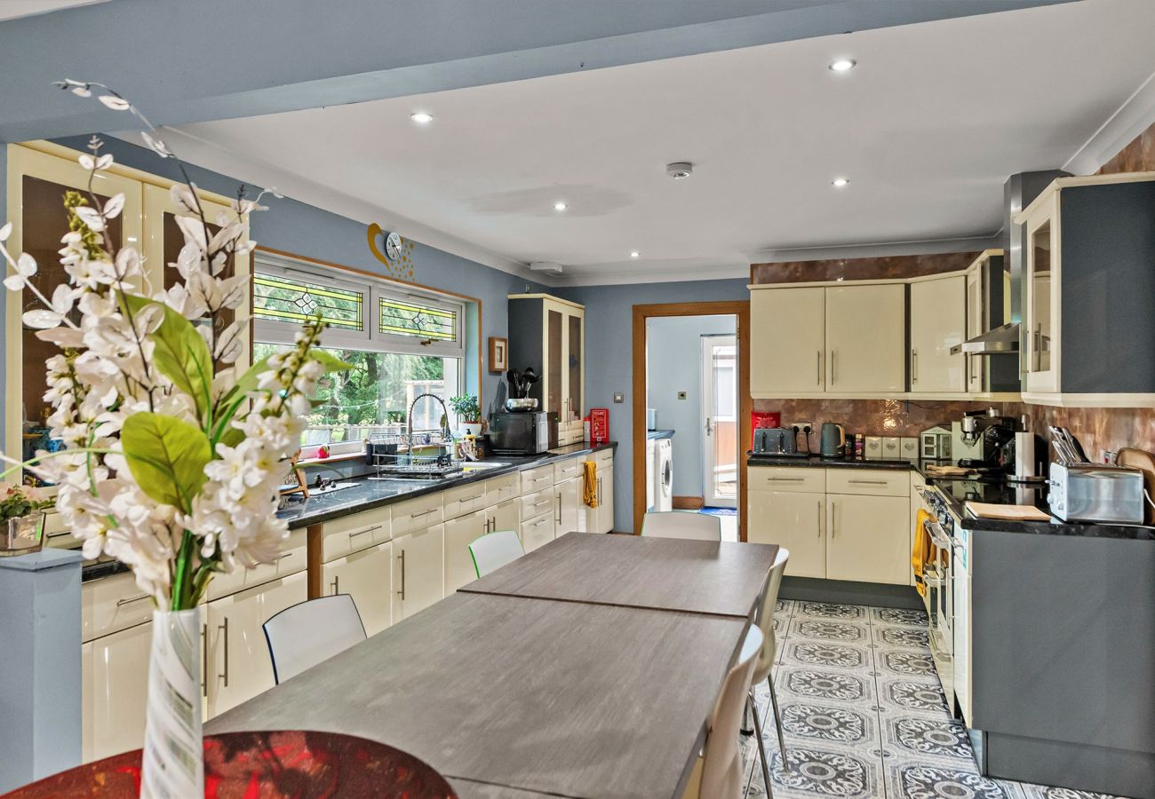 House in Shotts - Alicesprings