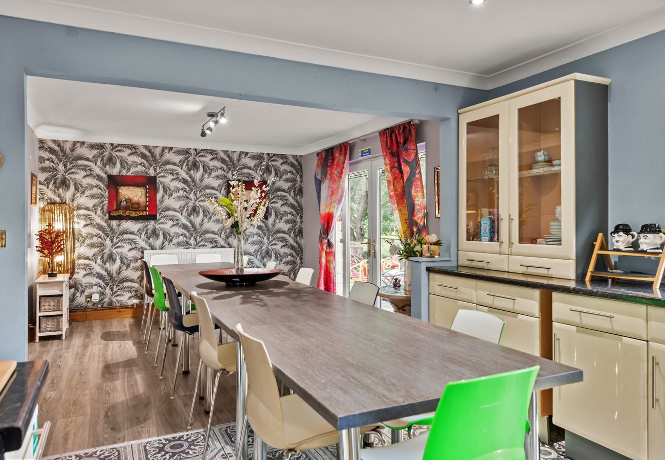 House in Shotts - Alicesprings