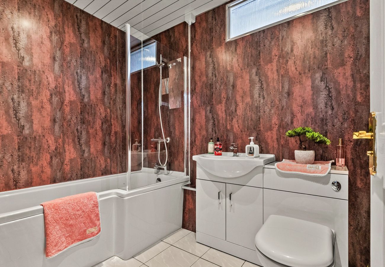House in Shotts - Alicesprings