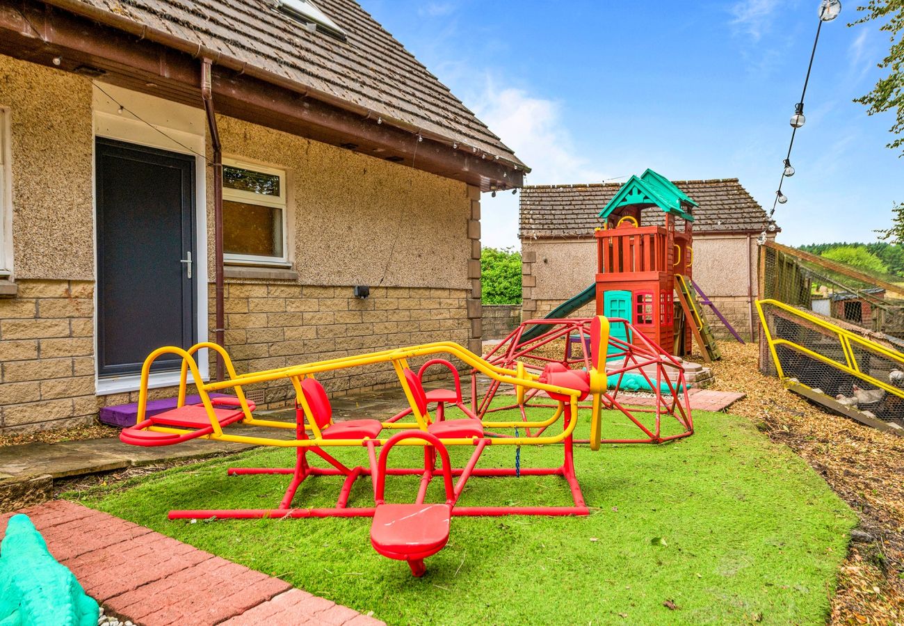 House in Shotts - Alicesprings