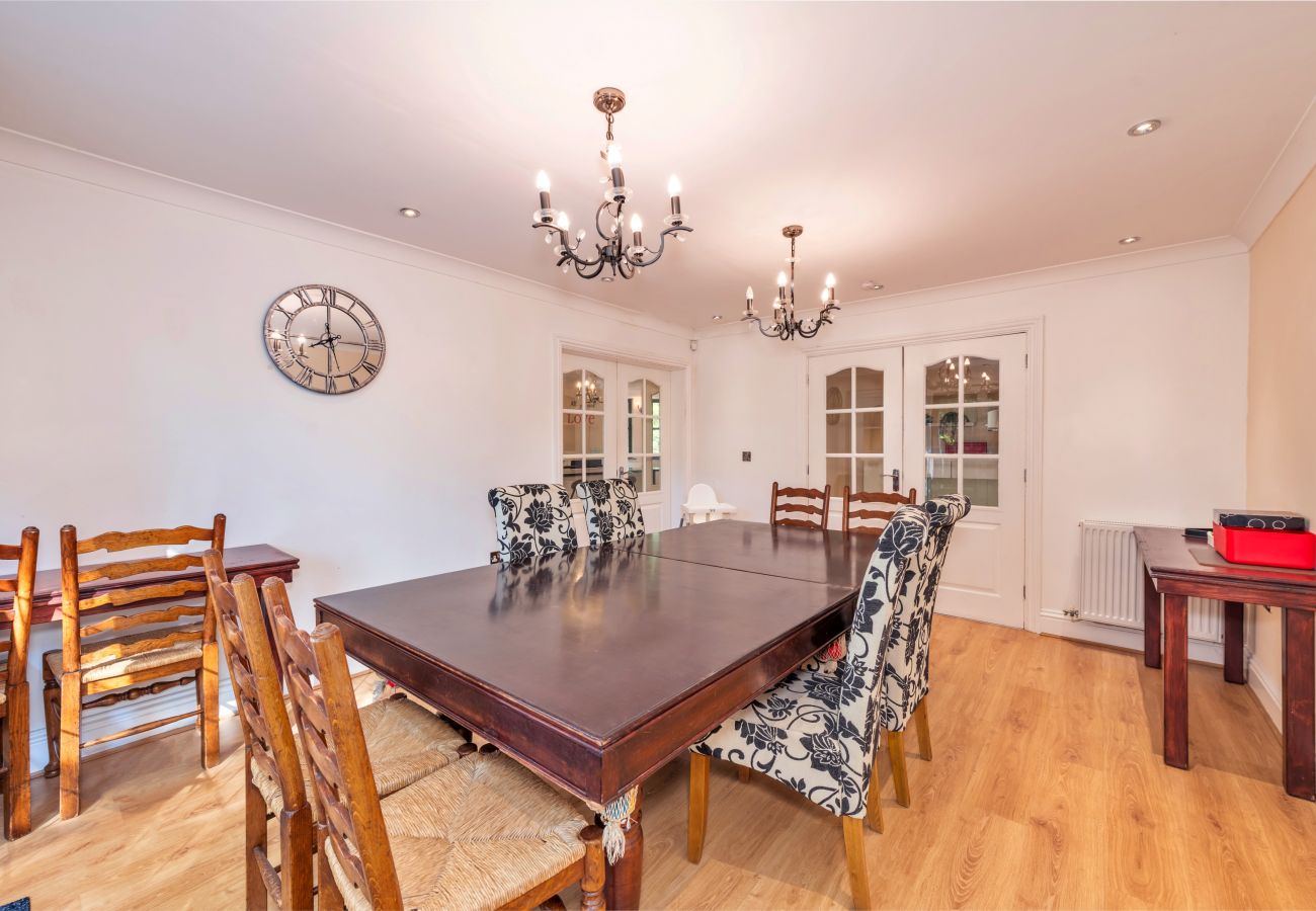 House in Wolverhampton - Tinacre
