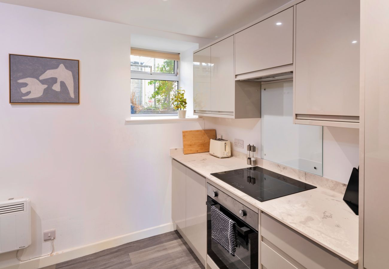 Apartment in Teignmouth - Coastal Retreat