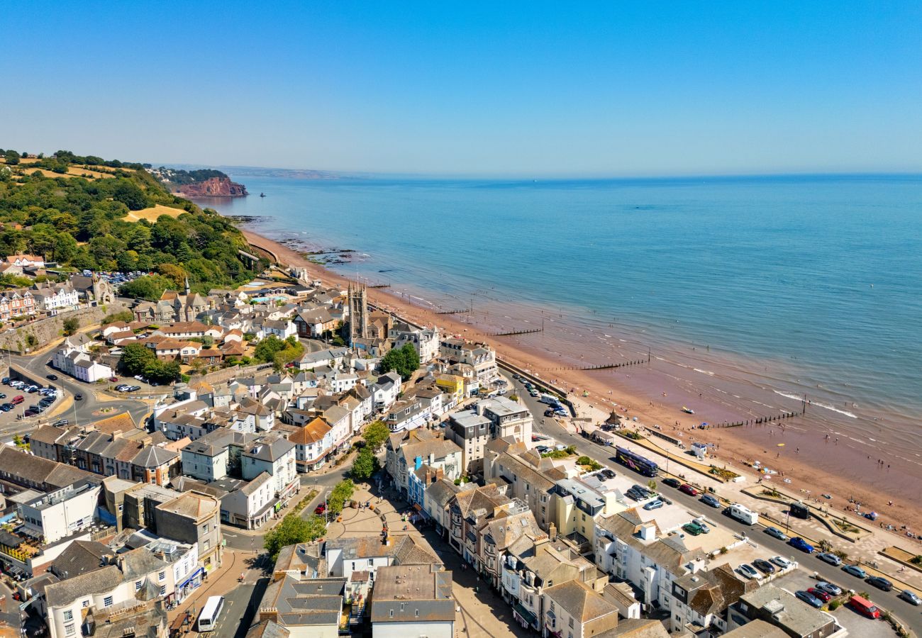 Apartment in Teignmouth - Coastal Retreat