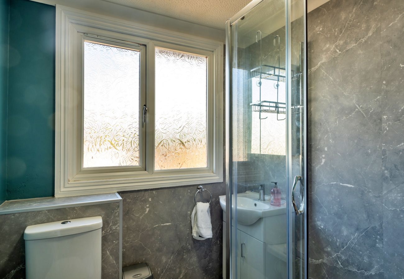 Bungalow in Freathy - Jesmondene