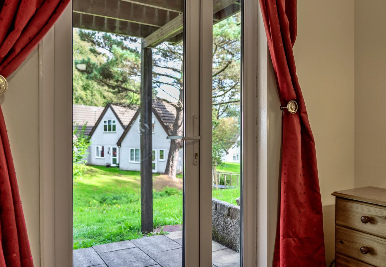 Chalet in Callington - Daisy Valley Lodge