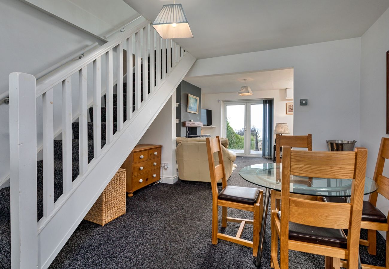 House in Port Mulgrave - Ammonite Cottage, Sea Views