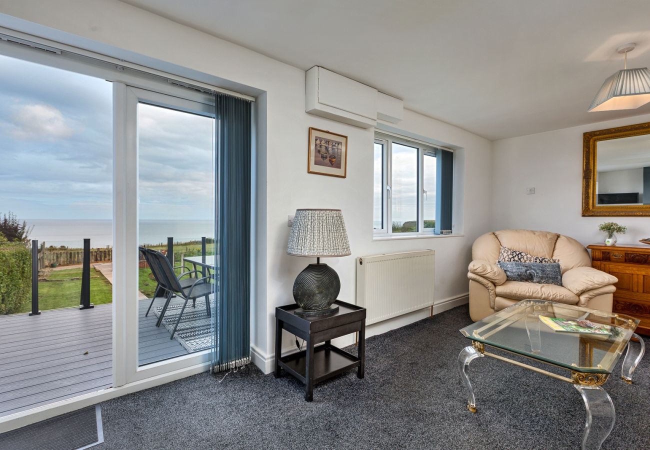 House in Port Mulgrave - Ammonite Cottage, Sea Views