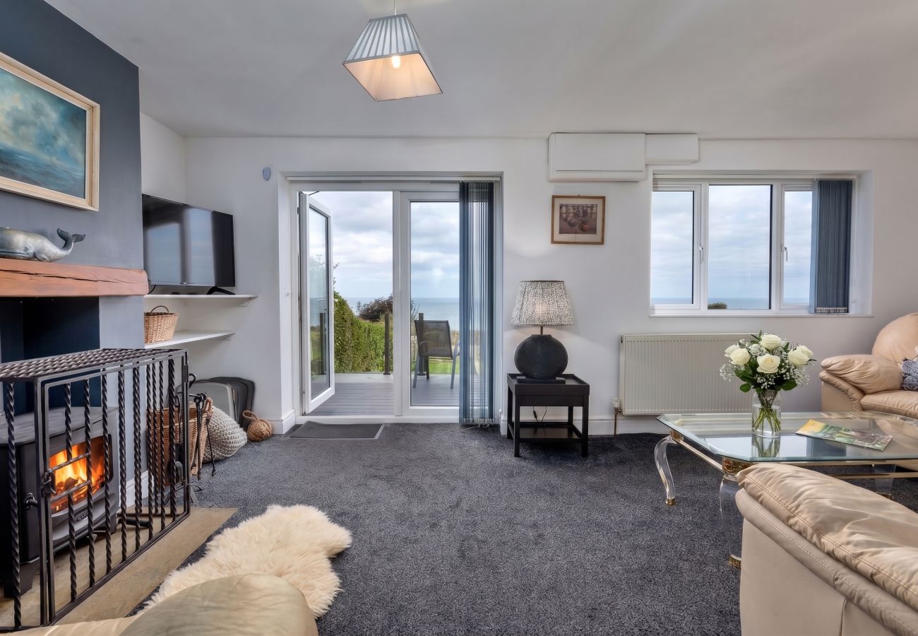 House in Port Mulgrave - Ammonite Cottage, Sea Views