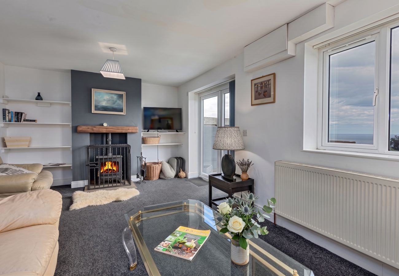 House in Port Mulgrave - Ammonite Cottage, Sea Views