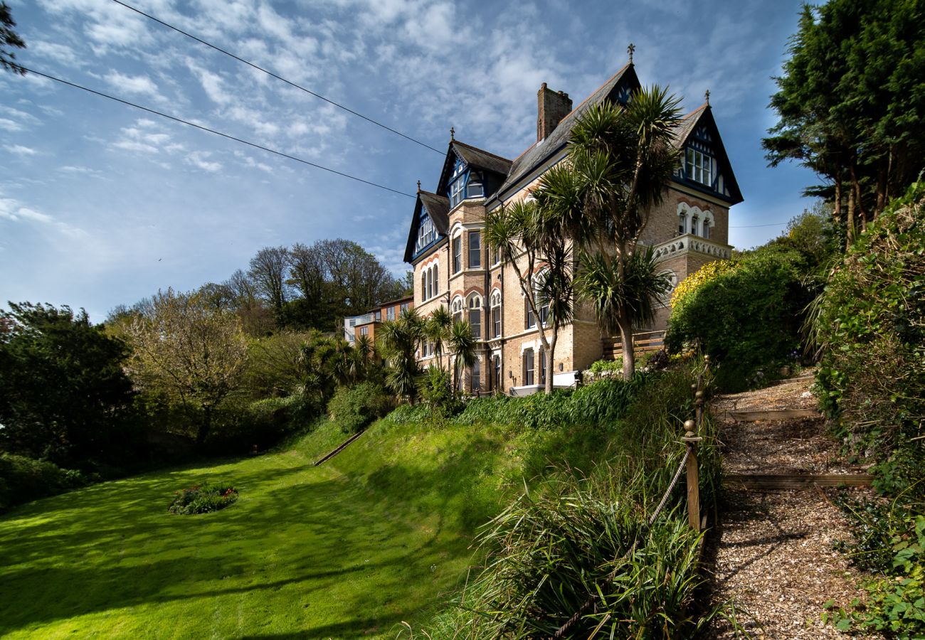 House in Ilfracombe - Westwell Hall