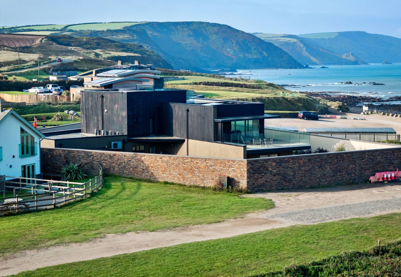 House in Widemouth Bay - Gaia