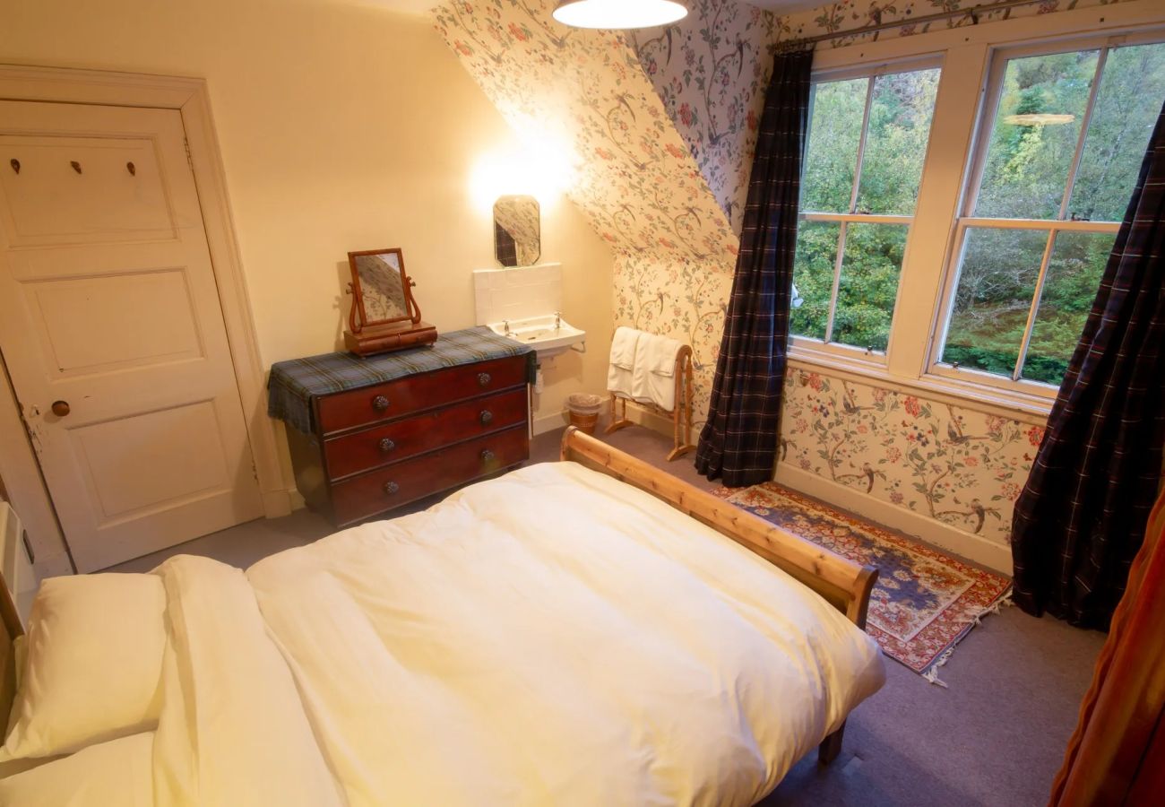 House in Inverness - Glencarron Lodge