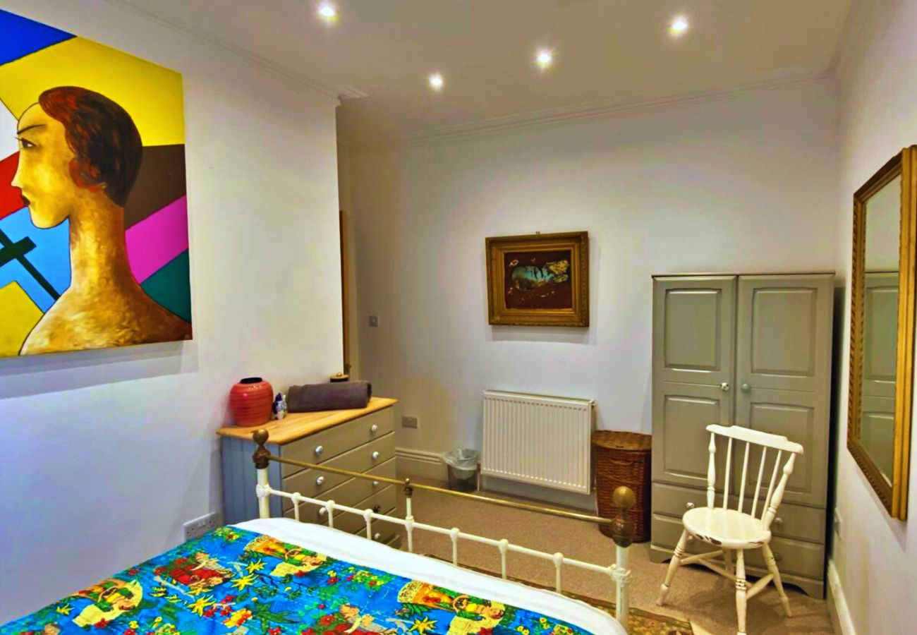Apartment in St Leonards-on-Sea - Gensing Lodge
