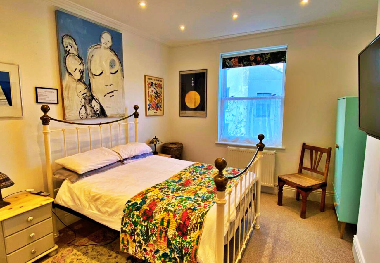Apartment in St Leonards-on-Sea - Gensing Lodge